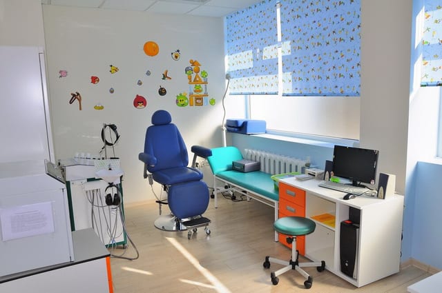 Детская поликлиника и стоматология «Эдкарик»